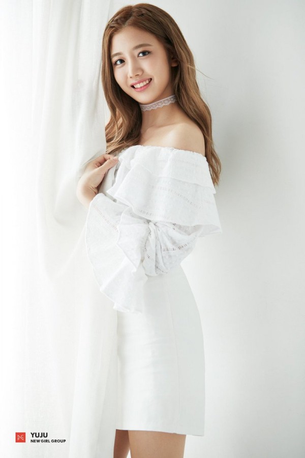 Bất ngờ chưa, 4 cô nàng từng đóng cặp cùng các thành viên BTS giờ đã debut thành idol hết rồi đây! - Ảnh 3.