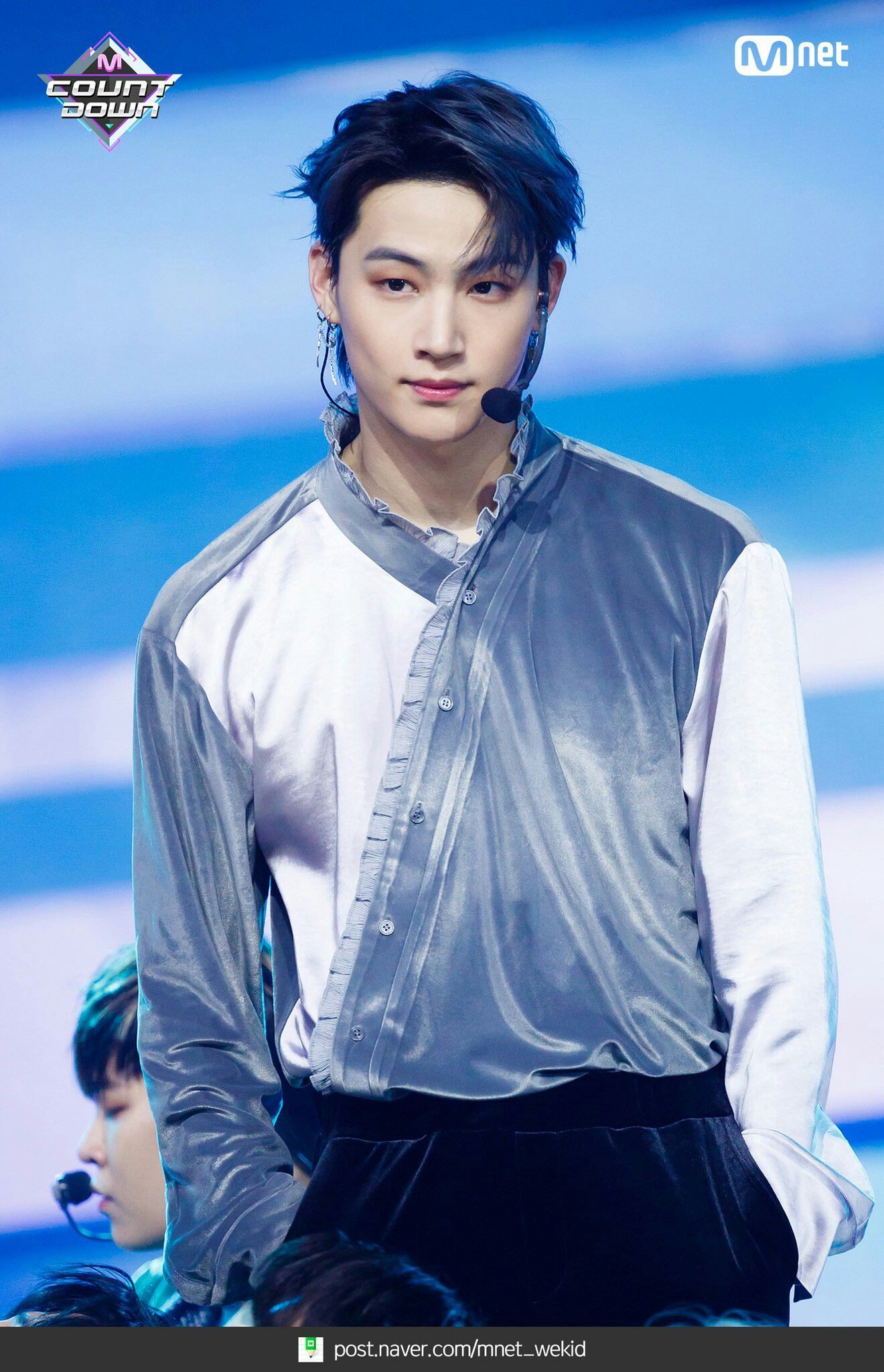 Có 3 nam idol hát hay thiệt hay nhưng ai nhìn vào cũng cứ tưởng là rapper! - Ảnh 6. Có 3 nam idol hát hay thiệt hay nhưng ai nhìn vào cũng cứ tưởng là rapper! - Ảnh 6.