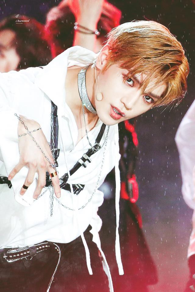 6 idol tuổi Hợi sở hữu thần th&aacute;i xuất sắc nhất tr&ecirc;n s&acirc;n khấu! - Ảnh 8.
