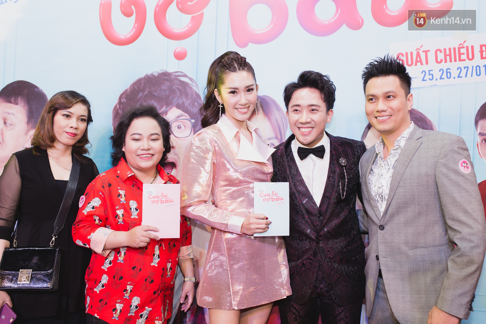 Lan Ngọc ôm bụng bầu tình tứ tỉnh bơ với Trấn Thành trước mặt Hari Won, Anh Tú - Ảnh 33. Lan Ngọc ôm bụng bầu tình tứ tỉnh bơ với Trấn Thành trước mặt Hari Won, Anh Tú - Ảnh 33.