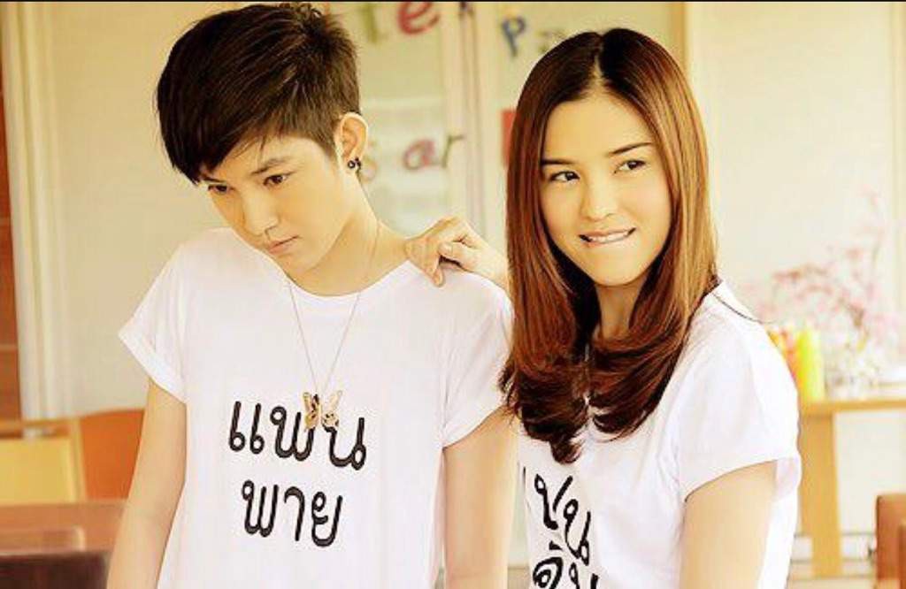 Nhiệt tình trồng bách hợp khi xem 5 phim Thái Lan về chuyện tình yêu giữa các cô gái sau đây - Ảnh 4. Nhiệt tình trồng bách hợp khi xem 5 phim Thái Lan về chuyện tình yêu giữa các cô gái sau đây - Ảnh 4.