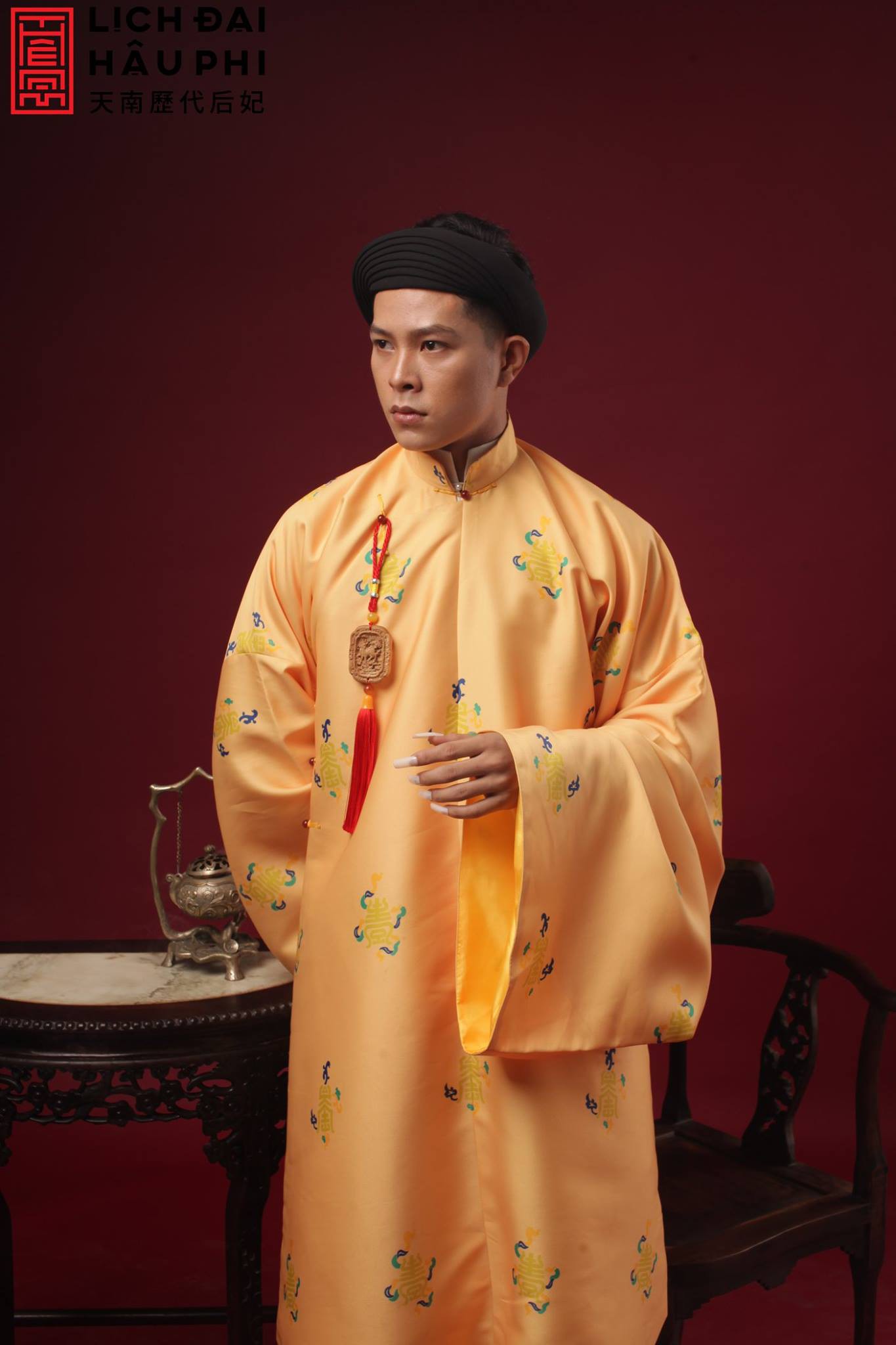 Web drama Phượng Khấu còn chưa ra mắt đã gây tranh cãi vì tạo hình: Có nên đi theo thị hiếu hay không? - Ảnh 6. Web drama Phượng Khấu còn chưa ra mắt đã gây tranh cãi vì tạo hình: Có nên đi theo thị hiếu hay không? - Ảnh 6.