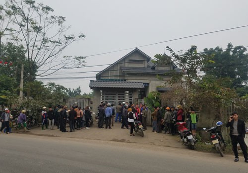 Điều tra vụ việc hai mẹ con giáo viên Tiểu học tử vong trên vũng máu, người có nhiều vết thương - Ảnh 1.