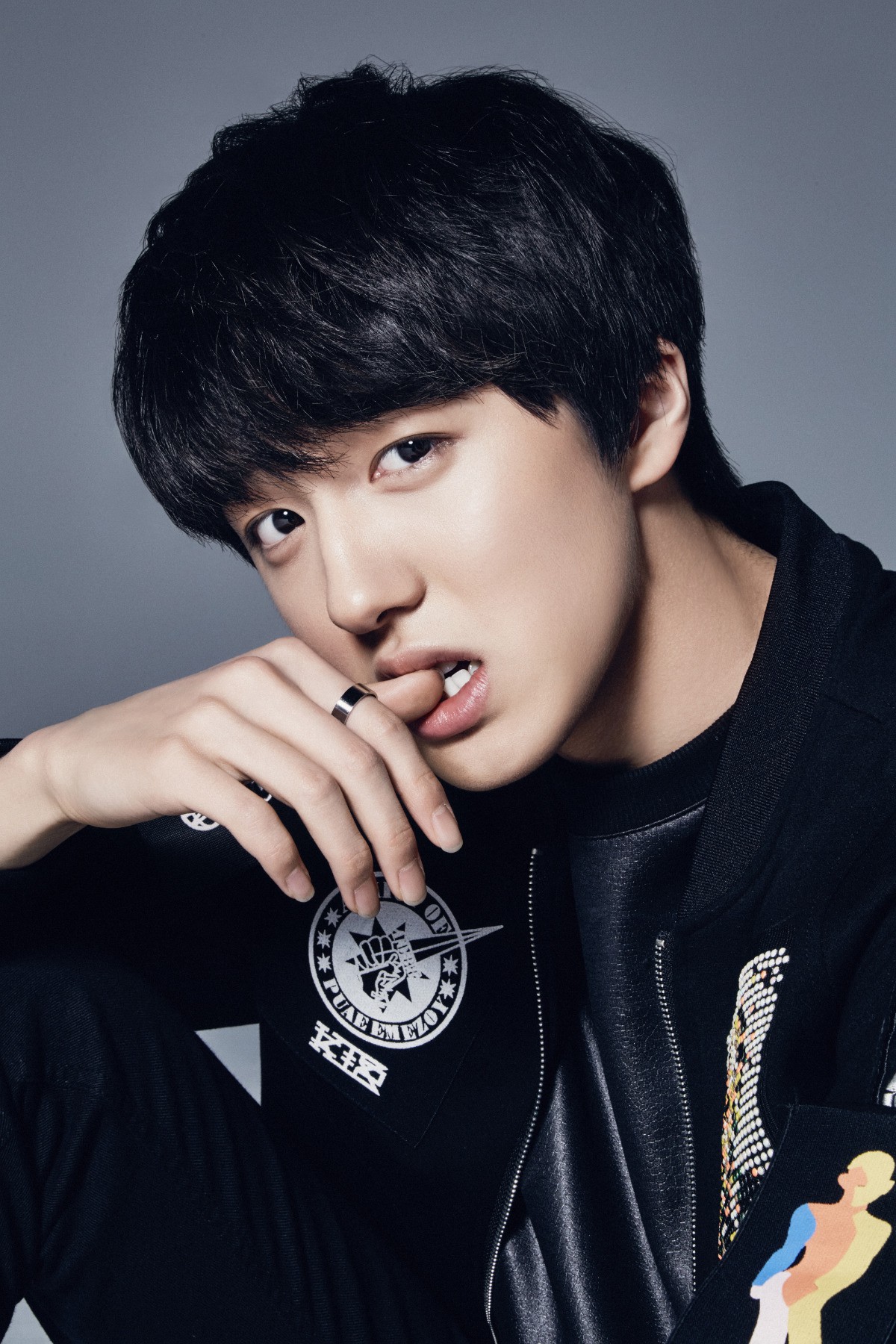 Thủ vai hồi bé của Song Joong Ki, sao nhí sinh năm 2000 lột xác thành nam thần của Sky Castle: Ai ngờ là idol Kpop! - Ảnh 16. Thủ vai hồi bé của Song Joong Ki, sao nhí sinh năm 2000 lột xác thành nam thần của Sky Castle: Ai ngờ là idol Kpop! - Ảnh 16.