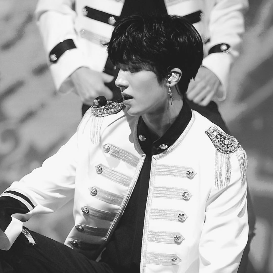 Thủ vai hồi bé của Song Joong Ki, sao nhí sinh năm 2000 lột xác thành nam thần của Sky Castle: Ai ngờ là idol Kpop! - Ảnh 21. Thủ vai hồi bé của Song Joong Ki, sao nhí sinh năm 2000 lột xác thành nam thần của Sky Castle: Ai ngờ là idol Kpop! - Ảnh 21.