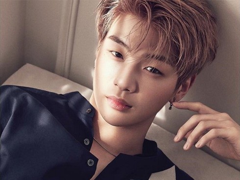 Nhọ như Kang Daniel: Bị công ty cũ ngáng đường, vừa debut đã dính scandal tình ái, tương lai sẽ ra sao? - Ảnh 5.