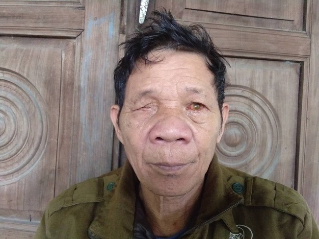 Chồng bị mù cả hai mắt, con trai duy nhất qua đời vì tai nạn giao thông, người phụ nữ chỉ biết chắp tay kêu trời - Ảnh 4.