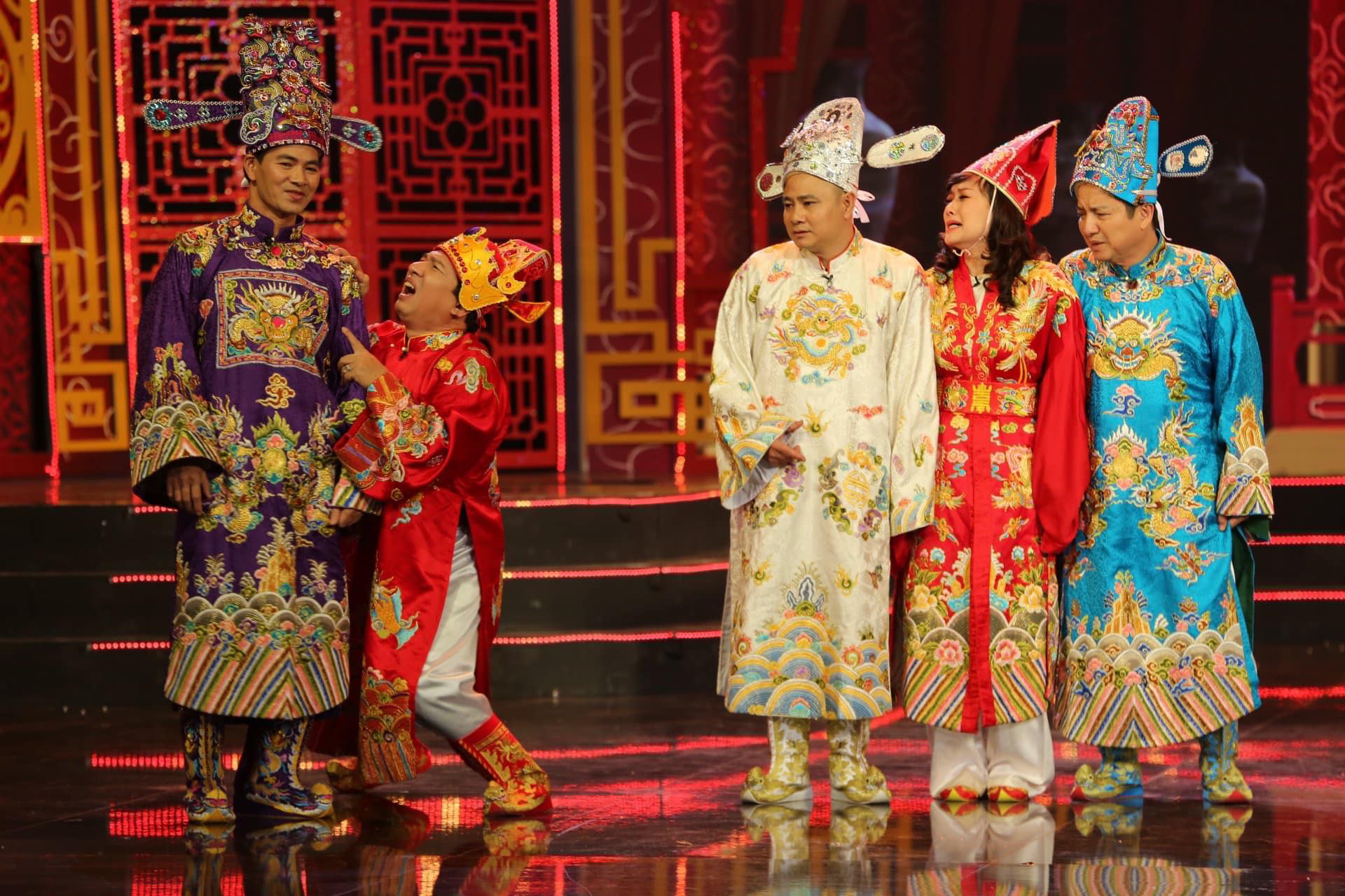 Sự thay đổi lớn ở “Táo Quân 2019”: Nghệ sĩ Chí Trung vẫn gắn bó với chương trình nhưng không còn là Táo Giao thông! - Ảnh 3. Sự thay đổi lớn ở “Táo Quân 2019”: Nghệ sĩ Chí Trung vẫn gắn bó với chương trình nhưng không còn là Táo Giao thông! - Ảnh 3.
