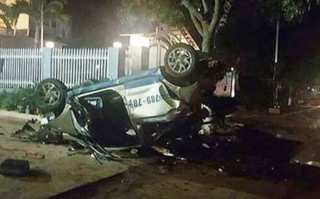 Người phụ nữ say xỉn lái ô tô chở 5 người bạn tông xe máy khiến 3 người tử vong - Ảnh 1.