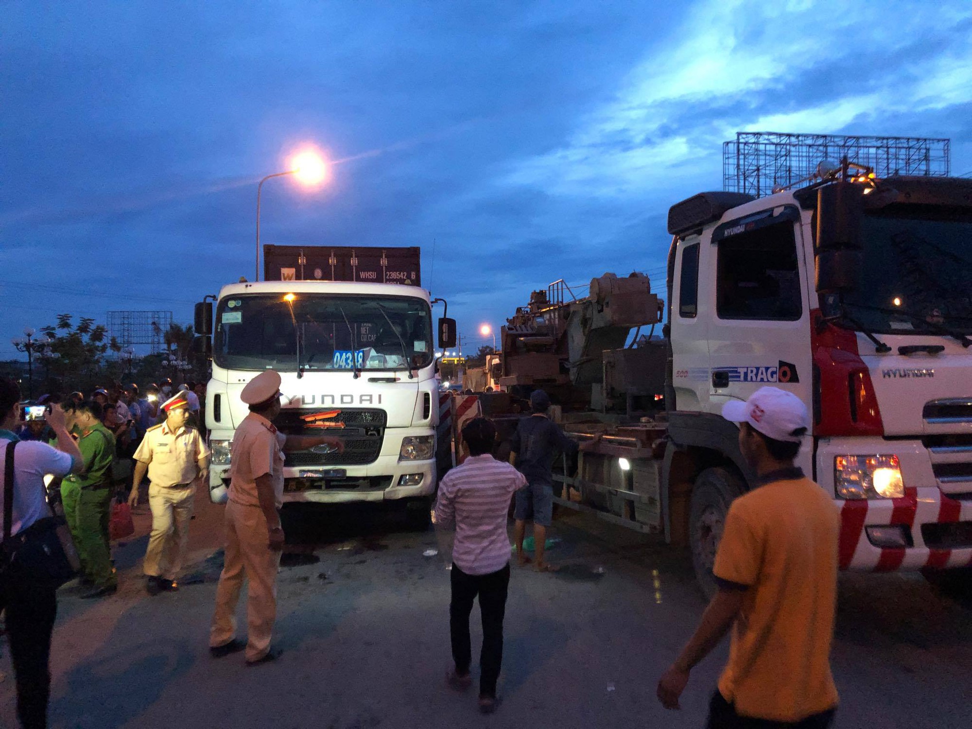 6 người chết, ít nhất 23 người bị thương vì tai nạn giao thông tại Long An trong 5 ngày nghỉ đón năm mới - Ảnh 1. 6 người chết, ít nhất 23 người bị thương vì tai nạn giao thông tại Long An trong 5 ngày nghỉ đón năm mới - Ảnh 1.
