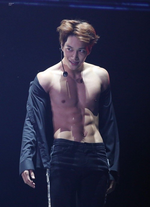 Từ mỹ nam cò hương, Kai (EXO) giờ đã tự tin khoe body 6 múi trên show thực tế - Ảnh 8.