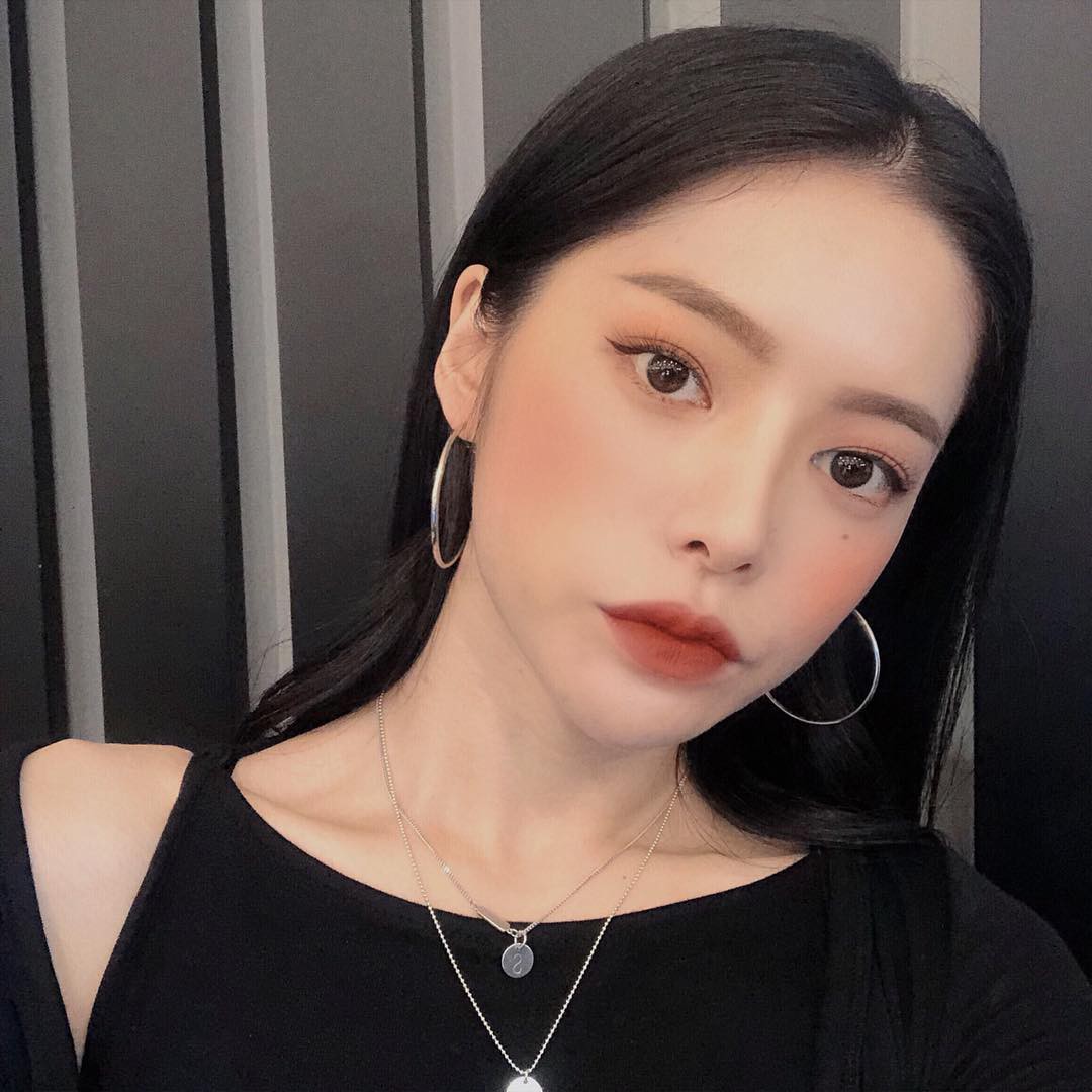 Không phải Chili hay Ruby Woo, màu son đỏ nâu chân chính này mới là thứ được fan son MAC réo tên nhiều nhất vài tháng nay - Ảnh 8.