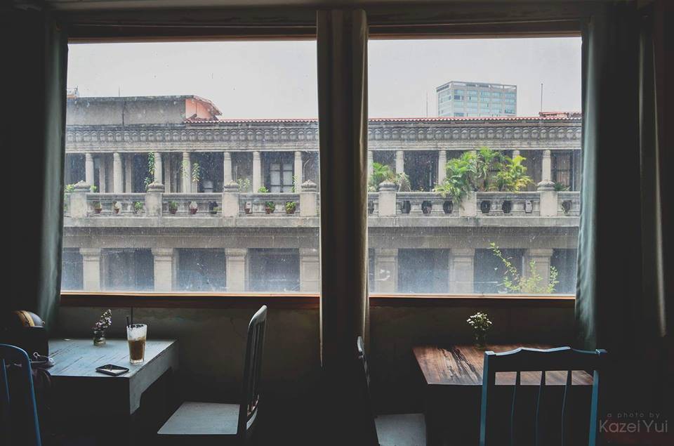 Sài Gòn có mấy quán hay ho nép mình trong những toà nhà cũ kĩ, phải leo bở hơi tai nhưng rất đáng - Ảnh 7. Sài Gòn có mấy quán hay ho nép mình trong những toà nhà cũ kĩ, phải leo bở hơi tai nhưng rất đáng - Ảnh 7.
