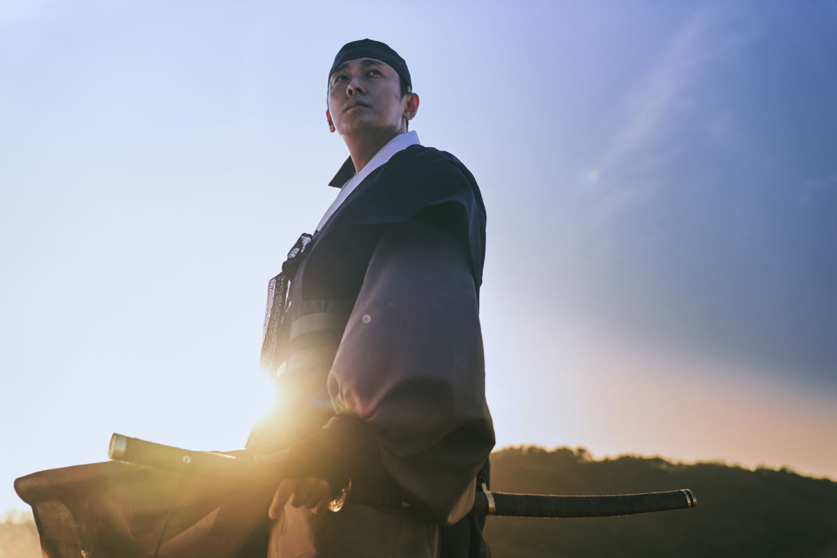 Kingdom - Phi&ecirc;n bản x&aacute;c sống cổ trang d&agrave;i v&agrave; kinh dị hơn của Rampant - Ảnh 6.