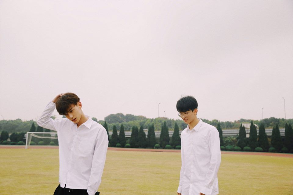 Hai hot boy Trung Quốc khoe bộ ảnh đậm mùi chemistry làm dân tình thi nhau đẩy thuyền - Ảnh 1. Hai hot boy Trung Quốc khoe bộ ảnh “đốn tim” dân mạng tuần qua Hai hot boy Trung Quốc khoe bộ ảnh đậm mùi chemistry làm dân tình thi nhau đẩy thuyền - Ảnh 1. Hai hot boy Trung Quốc khoe bộ ảnh “đốn tim” dân mạng tuần qua