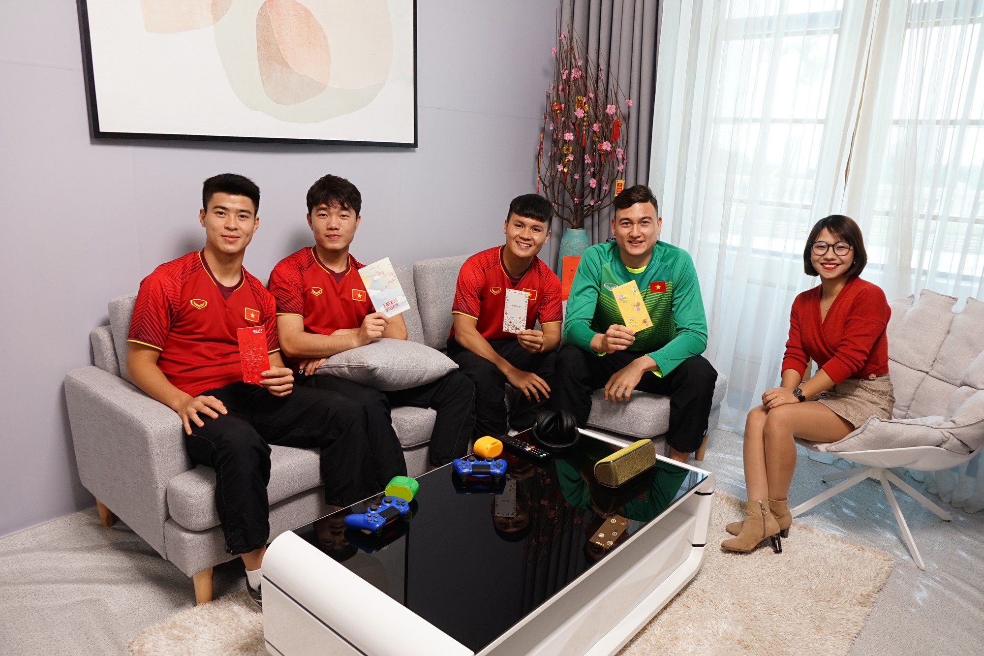 Tuyển thủ Việt Nam: Quan trọng nhất của năm mới là phải có sức khỏe - Ảnh 6. Tuyển thủ Việt Nam: Quan trọng nhất của năm mới là phải có sức khỏe - Ảnh 6.