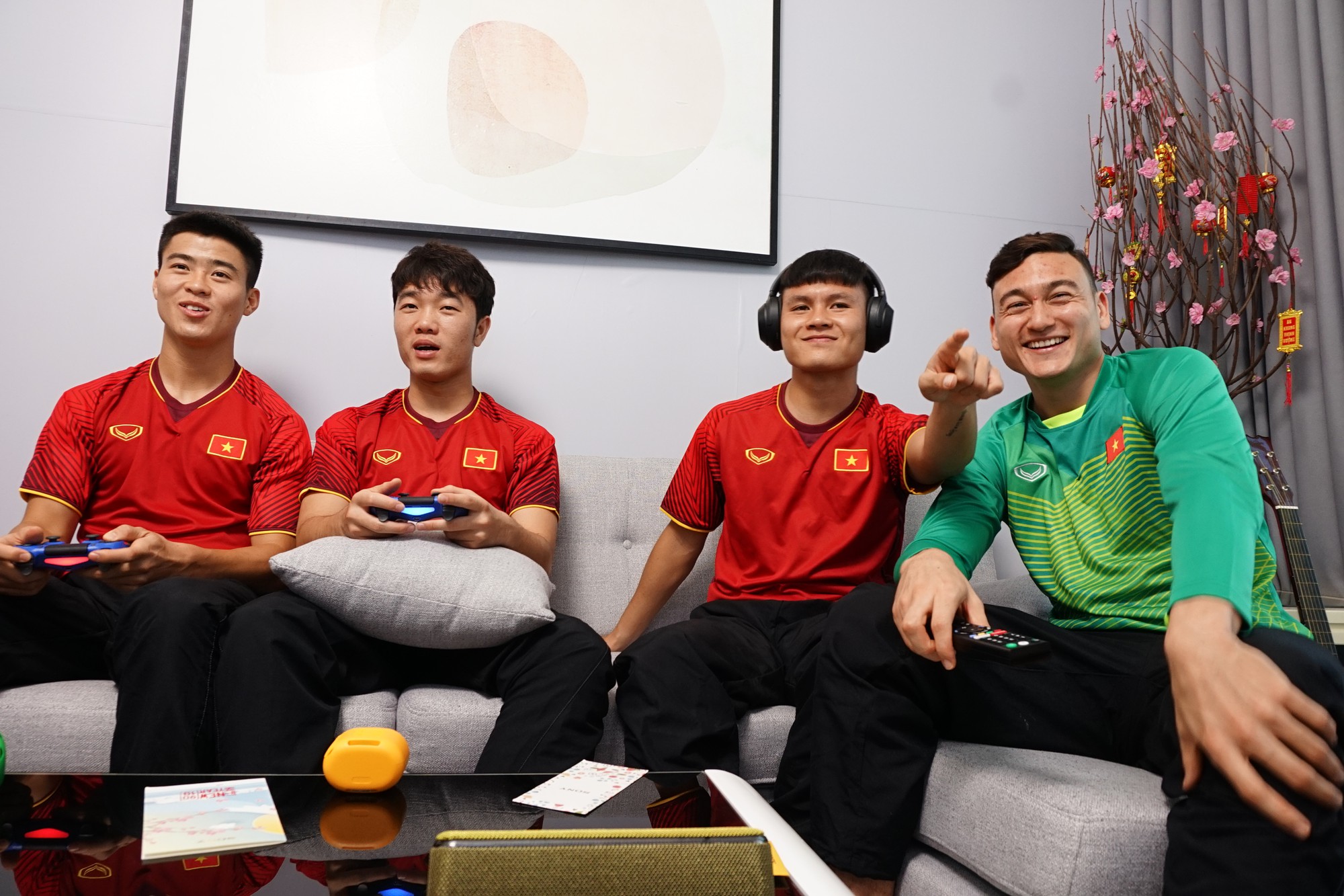 Tuyển thủ Việt Nam: Quan trọng nhất của năm mới là phải có sức khỏe - Ảnh 2. Tuyển thủ Việt Nam: Quan trọng nhất của năm mới là phải có sức khỏe - Ảnh 2.