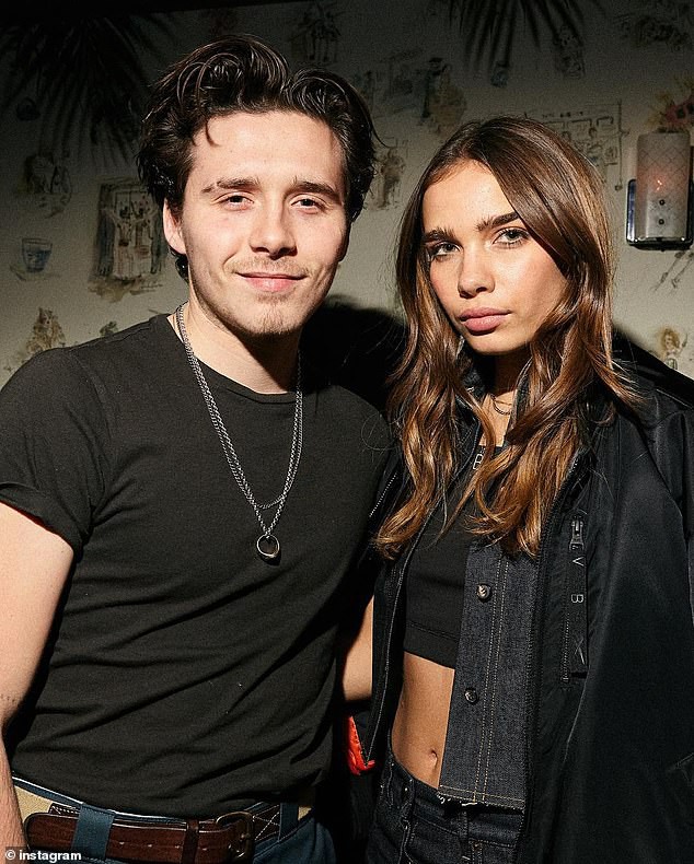 Brooklyn Beckham được bạn gái thể hiện tình cảm bằng cách cực tinh tế, chỉ fan có đôi mắt cú vọ mới nhận ra! - Ảnh 1.