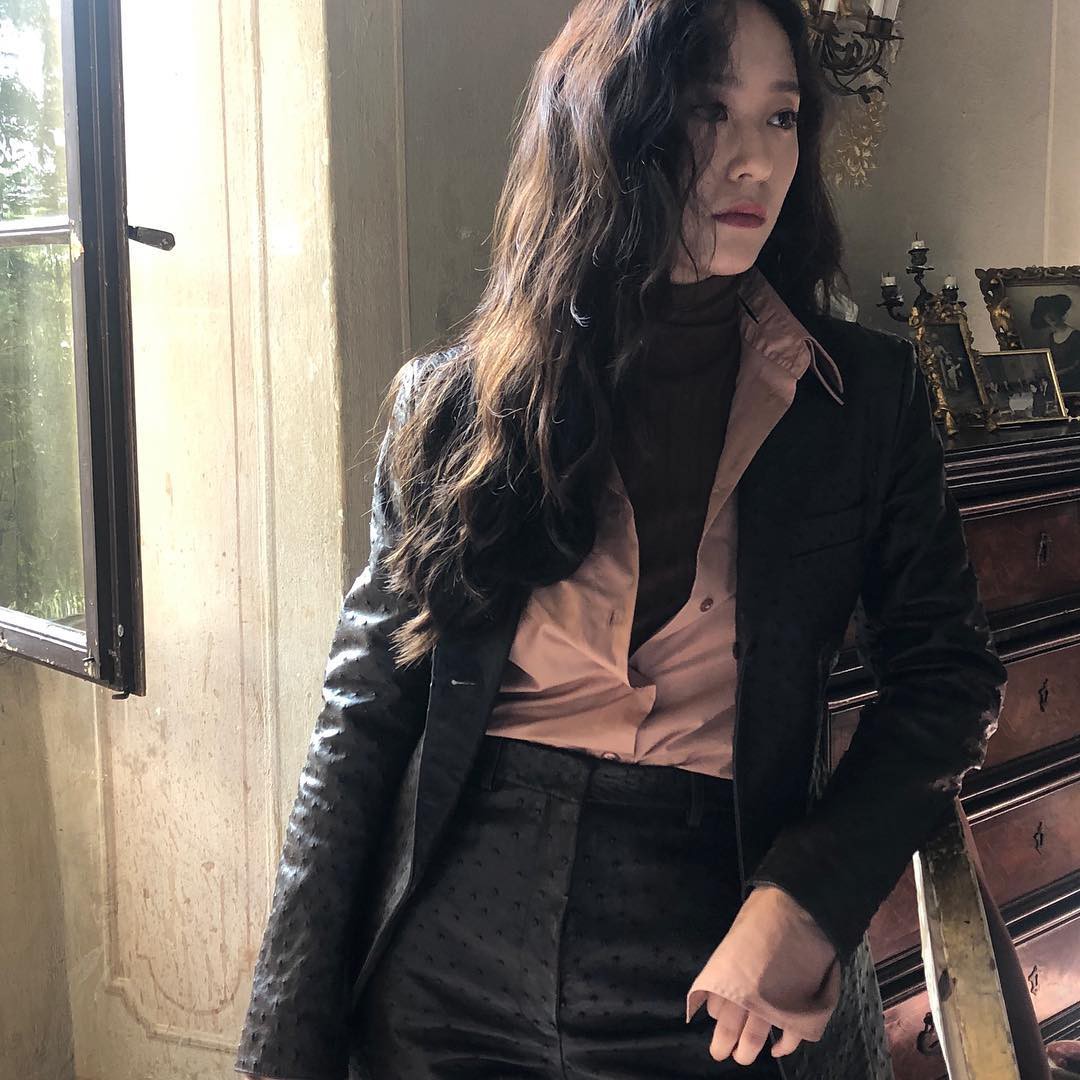Sau 4 năm, thành viên f(x) lần đầu tiên nói về Sulli và lùm xùm ảnh sốc với thái độ đáng chú ý - Ảnh 9. Sau 4 năm, thành viên f(x) lần đầu tiên nói về Sulli và lùm xùm ảnh sốc với thái độ đáng chú ý - Ảnh 9.