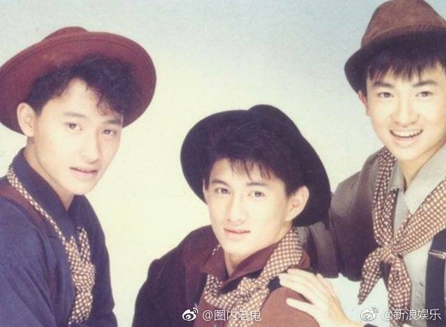 Tô Hữu Bằng tung hình cũ của nhóm nhạc mỹ nam nổi tiếng nhất những năm 1980 Tiểu Hổ Đội: Cả bầu trời ký ức ùa về! - Ảnh 4. Tô Hữu Bằng tung hình cũ của nhóm nhạc mỹ nam nổi tiếng nhất những năm 1980 Tiểu Hổ Đội: Cả bầu trời ký ức ùa về! - Ảnh 4.
