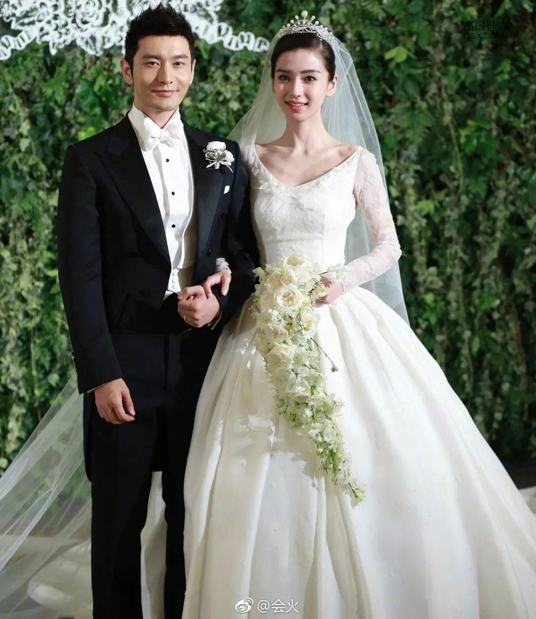 Sau bao đồn đoán, đệ nhất paparazzi Trác Vỹ đích thân ra mặt làm rõ tin Angela Baby và Huỳnh Hiểu Minh ly hôn - Ảnh 1. Sau bao đồn đoán, đệ nhất paparazzi Trác Vỹ đích thân ra mặt làm rõ tin Angela Baby và Huỳnh Hiểu Minh ly hôn - Ảnh 1.