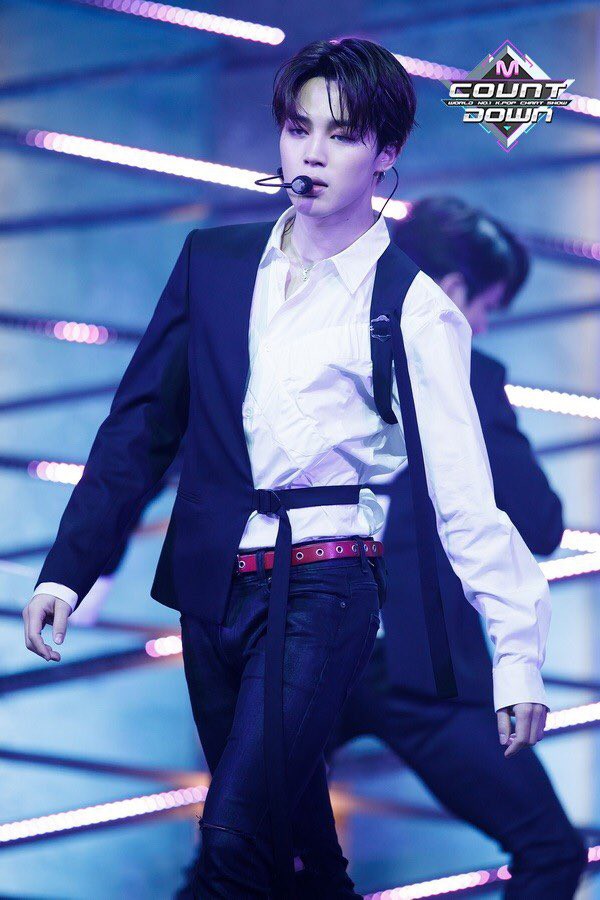 Một sân khấu hai số phận: Jimin về nhất còn Jungkook (BTS) bị đá khỏi danh sách giải thưởng dù lượng view ngang ngửa nhau - Ảnh 2.