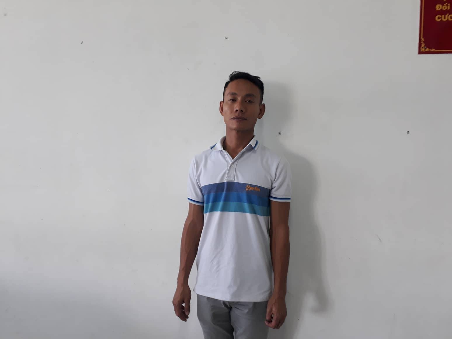 TPHCM: Nghi án tài xế taxi Vinasun trộm điện thoại của nữ Phó lãnh sự Hàn Quốc - Ảnh 1. TPHCM: Nghi án tài xế taxi Vinasun trộm điện thoại của nữ Phó lãnh sự Hàn Quốc - Ảnh 1.