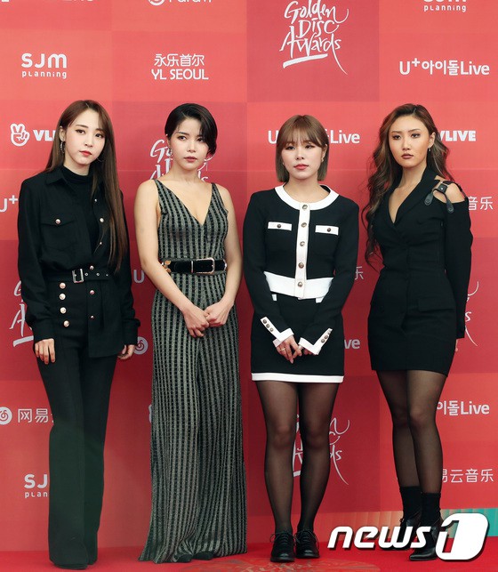 Thảm đỏ Grammy Hàn Quốc: Jennie lột xác nhưng suýt vồ ếch, mỹ nhân Black Pink lấn át cả Park Min Young và dàn idol - Ảnh 30.