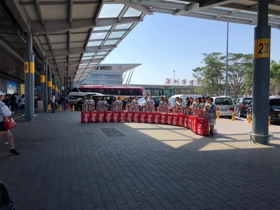 Supreme fake sắp mở store hoành tráng không thua gì hãng xịn ở Thượng Hải - Ảnh 4.