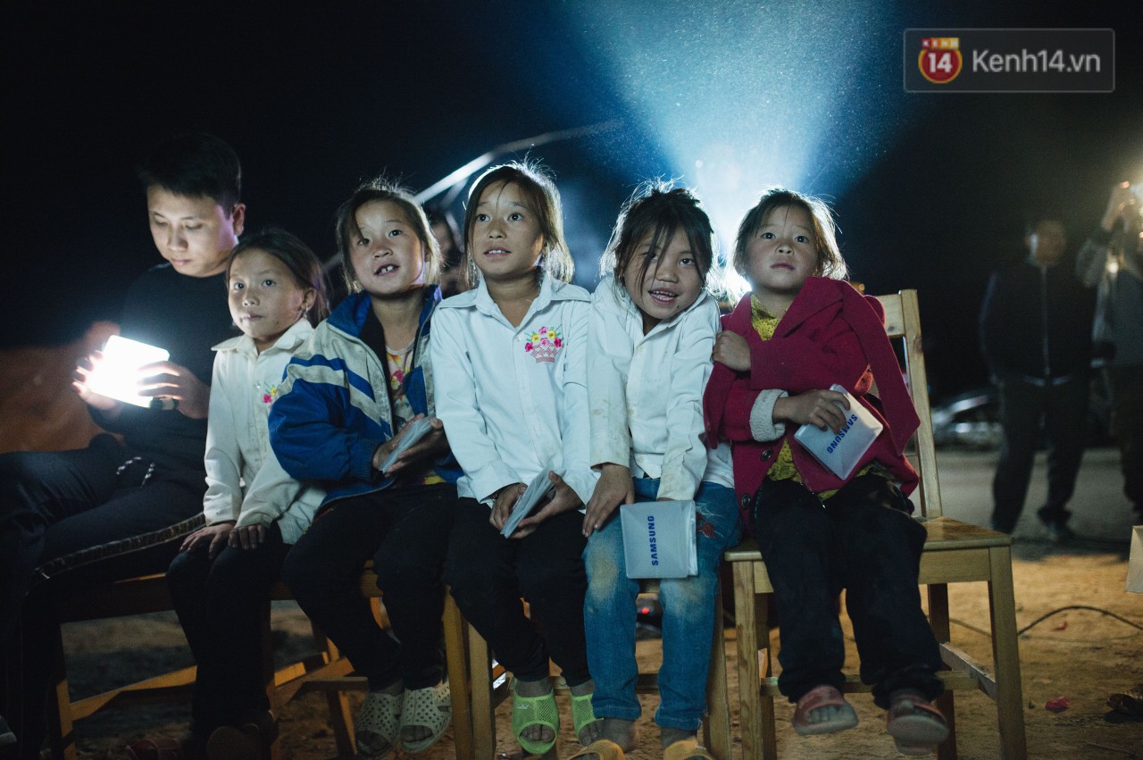 Suất chiếu phim đặc biệt về câu chuyện đầy cảm hứng của 47 thầy giáo ở Tri Lễ - Ảnh 3. Suất chiếu phim đặc biệt về câu chuyện đầy cảm hứng của 47 thầy giáo ở Tri Lễ - Ảnh 3.
