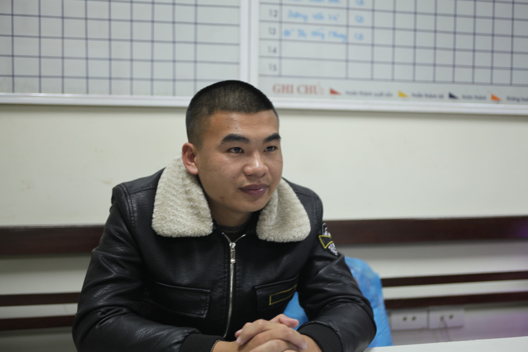 Bắt quả tang đối tượng liên quan đến đường dây làm giả giấy tờ, bằng cấp - Ảnh 1. Bắt quả tang đối tượng liên quan đến đường dây làm giả giấy tờ, bằng cấp - Ảnh 1.