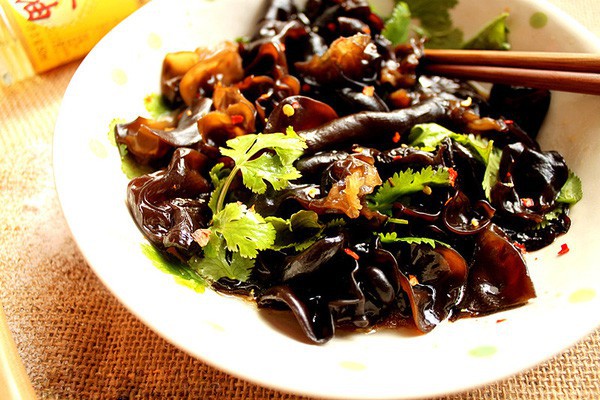 Đây là loại thực phẩm màu đen được chuyên gia mách nên ăn nhiều vào mùa đông vì có những lợi ích tuyệt vời - Ảnh 2.