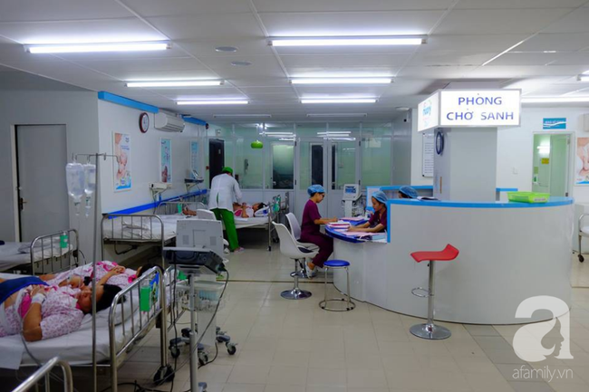 B&igrave;nh Dương: B&agrave; bầu 21 tuổi đẻ lọt nửa người em b&eacute; ra ngo&agrave;i khi sang nh&agrave; b&agrave; con chơi - Ảnh 3.