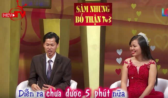 Yêu xa 7 năm bạn gái không cho hôn, thanh niên đợi đến đêm động phòng thì gặp sự cố ở chiếc giường - Ảnh 3. Yêu xa 7 năm bạn gái không cho hôn, thanh niên đợi đến đêm động phòng thì gặp sự cố ở chiếc giường - Ảnh 3.
