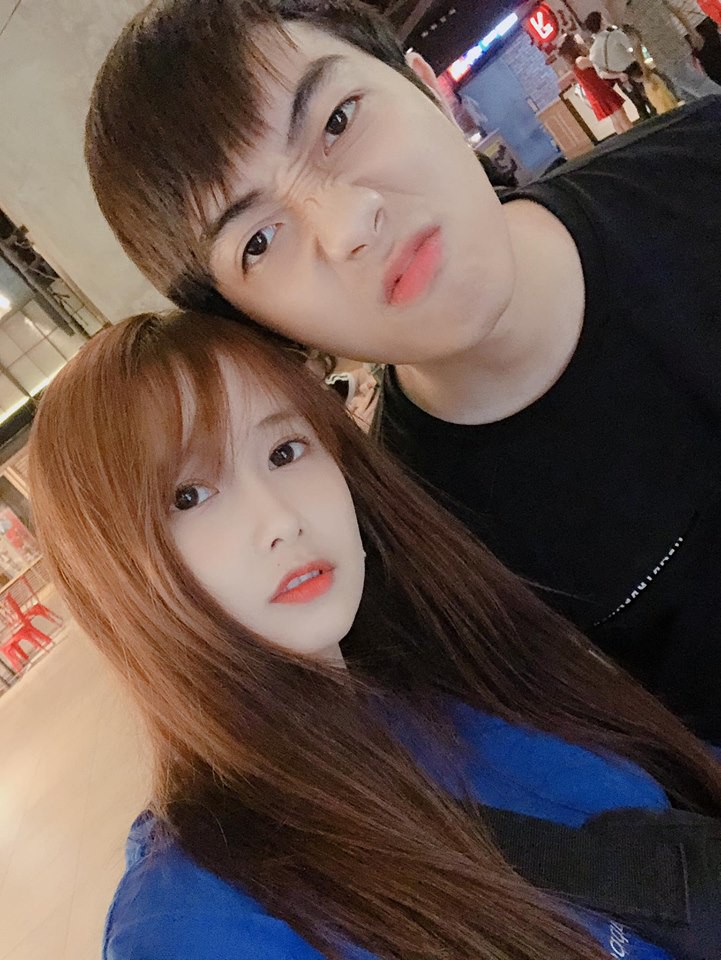 Tình trường của streamer: Người từng yêu 12 năm rồi chia tay, người công khai bạn gái hotgirl - Ảnh 11. Tình trường của streamer: Người từng yêu 12 năm rồi chia tay, người công khai bạn gái hotgirl - Ảnh 11.