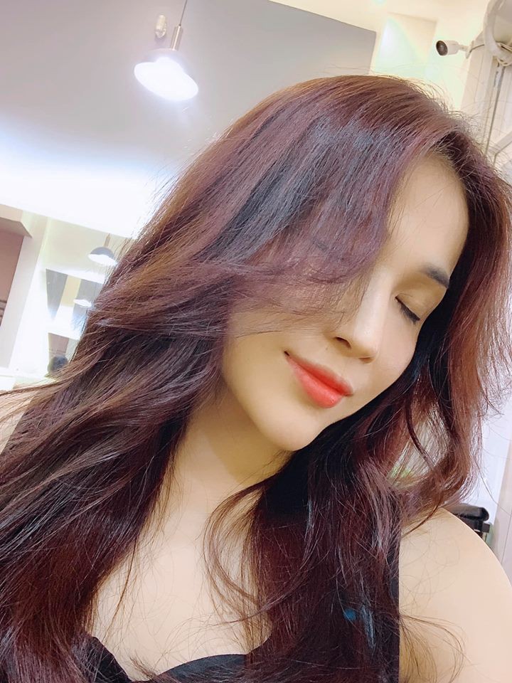 Hành trình lột xác của dàn sao nữ đình đám làng hài Vbiz: Diệu Nhi vịt hoá thiên nga, 2 mỹ nhân sexy khó cưỡng - Ảnh 17. Hành trình lột xác của dàn sao nữ đình đám làng hài Vbiz: Diệu Nhi vịt hoá thiên nga, 2 mỹ nhân sexy khó cưỡng - Ảnh 17.