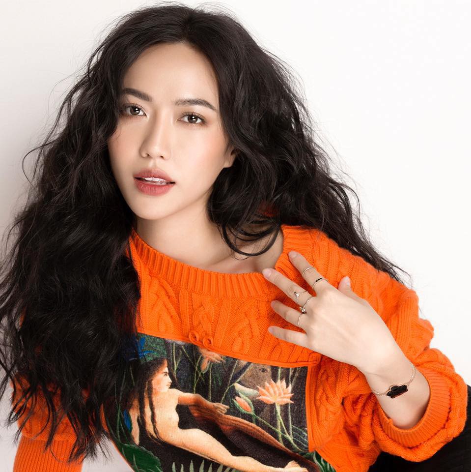 Hành trình lột xác của dàn sao nữ đình đám làng hài Vbiz: Diệu Nhi vịt hoá thiên nga, 2 mỹ nhân sexy khó cưỡng - Ảnh 6. Hành trình lột xác của dàn sao nữ đình đám làng hài Vbiz: Diệu Nhi vịt hoá thiên nga, 2 mỹ nhân sexy khó cưỡng - Ảnh 6.