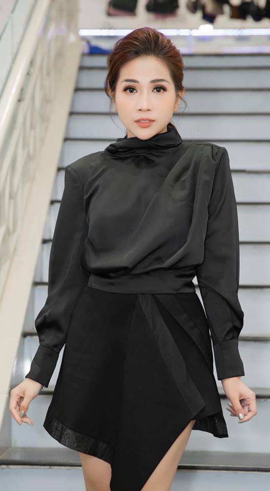 Hành trình lột xác của dàn sao nữ đình đám làng hài Vbiz: Diệu Nhi vịt hoá thiên nga, 2 mỹ nhân sexy khó cưỡng - Ảnh 16. Hành trình lột xác của dàn sao nữ đình đám làng hài Vbiz: Diệu Nhi vịt hoá thiên nga, 2 mỹ nhân sexy khó cưỡng - Ảnh 16.