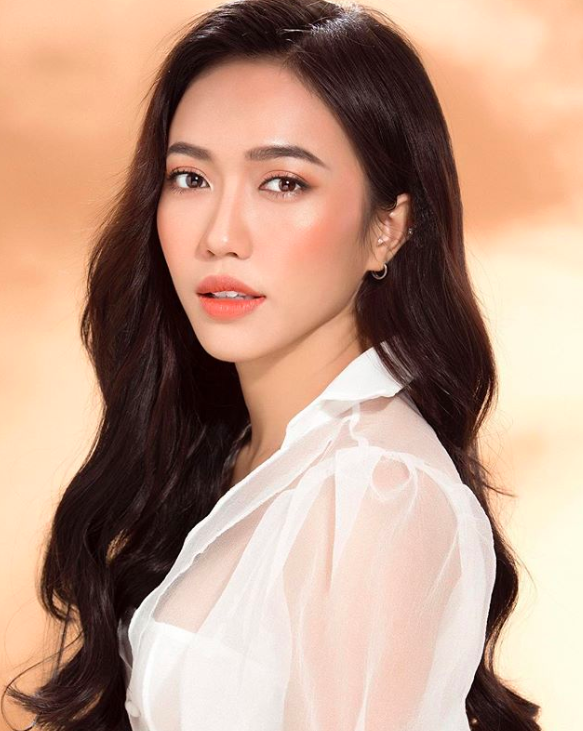 Hành trình lột xác của dàn sao nữ đình đám làng hài Vbiz: Diệu Nhi vịt hoá thiên nga, 2 mỹ nhân sexy khó cưỡng - Ảnh 7. Hành trình lột xác của dàn sao nữ đình đám làng hài Vbiz: Diệu Nhi vịt hoá thiên nga, 2 mỹ nhân sexy khó cưỡng - Ảnh 7.