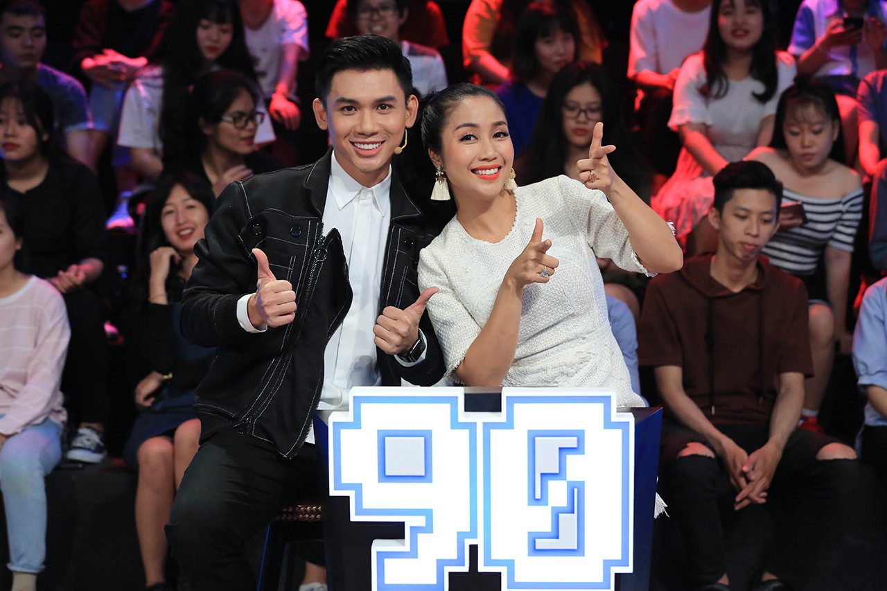 NSND Hồng Vân tổn thương khi được MC Lại Văn Sâm khen là... đẹp lão - Ảnh 5. NSND Hồng Vân tổn thương khi được MC Lại Văn Sâm khen là... đẹp lão - Ảnh 5.