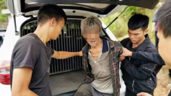 Trốn truy n&atilde; trong hang suốt 17 năm, t&ecirc;n tội phạm bu&ocirc;n người vẫn bị m&aacute;y bay kh&ocirc;ng người l&aacute;i ph&aacute;t hiện - Ảnh 1.