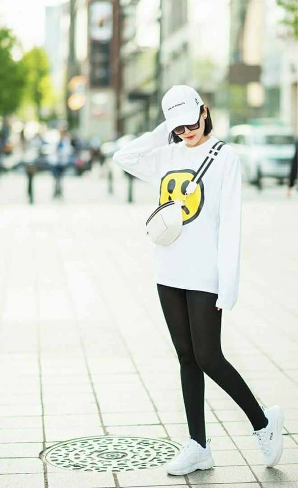 Style ngoài đời của mợ Hai (Tiếng Sét Trong Mưa): Tươi trẻ, sexy có cả nhưng ấn tượng nhất là những màn khoe chân siêu nuột - Ảnh 12.