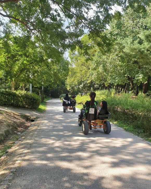 Sau gần 10 năm chung sống, gia đình tài tử Jang Dong Gun - Go So Young vẫn duy trì thói quen này - Ảnh 2.