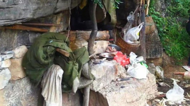 Trốn truy n&atilde; trong hang suốt 17 năm, t&ecirc;n tội phạm bu&ocirc;n người vẫn bị m&aacute;y bay kh&ocirc;ng người l&aacute;i ph&aacute;t hiện - Ảnh 3.