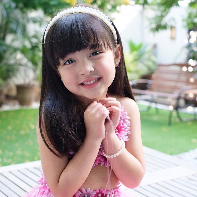 Vẫn biết con gái mỹ nhân đẹp nhất Philippines xinh như thiên thần nhưng không ngờ sự thay đổi từ bé đến lớn lại nhiều thế này - Ảnh 2.