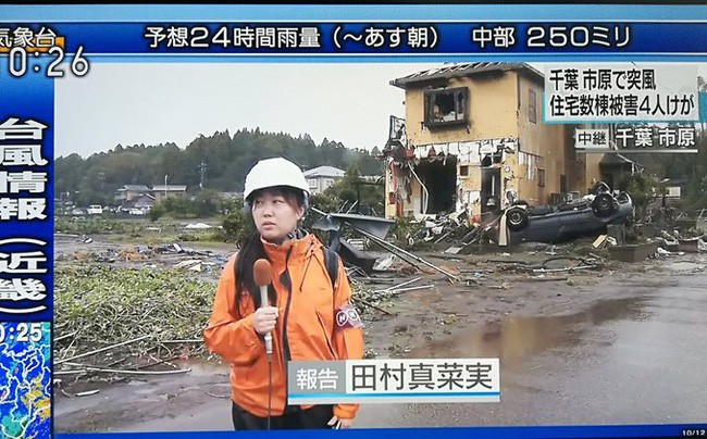 Siêu bão Hagibis: Nhiều khu vực ở Nhật Bản mất điện, người dân nhanh chóng di tản, giao thông tê liệt vì nhiều nơi bị nhấn chìm trong biển nước - Ảnh 8.