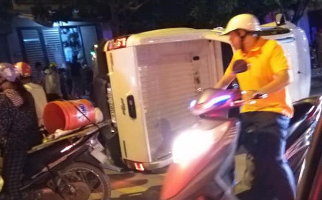 Nghi vấn giang hồ đi ô tô bán tải tông 2 thanh niên đi xe máy dừng đèn đỏ làm 1 người chết, 1 người bị thương - Ảnh 1.