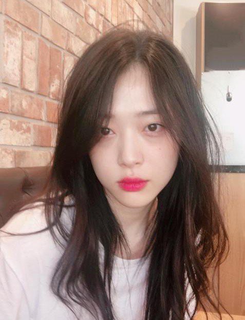 Sulli đã trải qua quãng thời gian đau khổ trước khi tự tử, làm sao để những người trầm cảm không gặp phải trường hợp tương tự? - Ảnh 4.