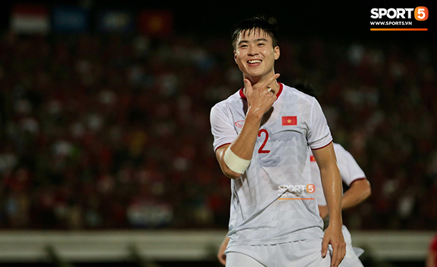 Indonesia 1-3 Việt Nam: Giành chiến thắng thuyết phục ngay trên sân đối phương, thầy trò HLV Park Hang-seo tiếp tục bay cao tại vòng loại World Cup - Ảnh 1.