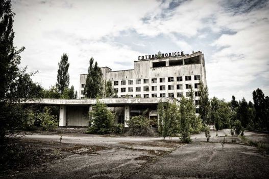 Ukraine mở cửa phòng điều khiển lò phản ứng hạt nhân Chernobyl cho du khách tham quan - Ảnh 1.